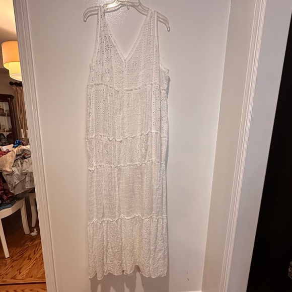 Johnny was Etheral white dress eyelet and silk and cotton and slip - Picture 2 of 16